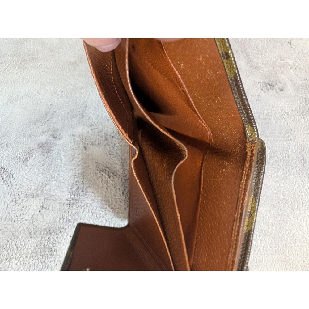 Authentic Vintage Louis Vuitton Monogram envelope coin wallet. Date Code 821 - Picture 6 of 14